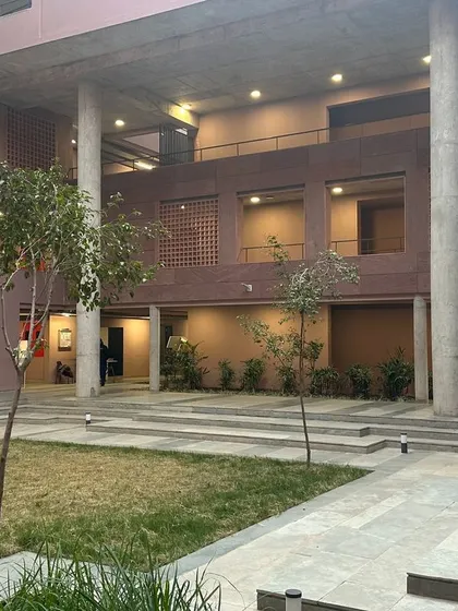 The courtyard of the fast-track building at Azim Premji University, Bhopal. The space is designed to create a cooler micro-climate and serves as an informal interaction area.