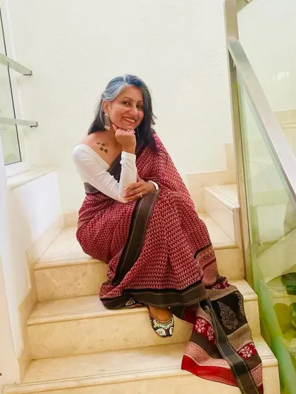 The combination of the printed saree and embroidered juttis makes for a comfortable yet stylish look for any day.