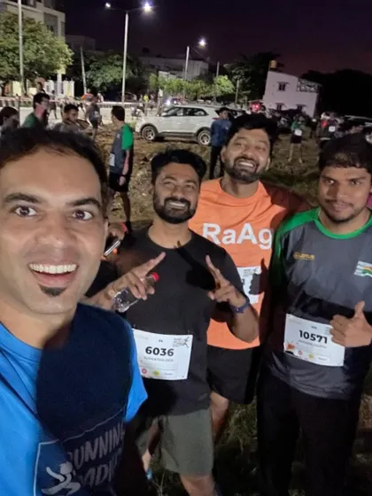 A pre-race selfie captures the excitement and energy of the running crew before the Freedom Run begins.
