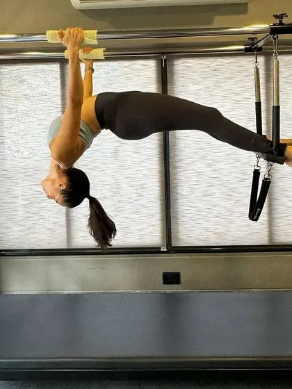 A rejuvenating stretch on the Cadillac to welcome the new year. This hanging backbend is a perfect way to release tension and set positive intentions.