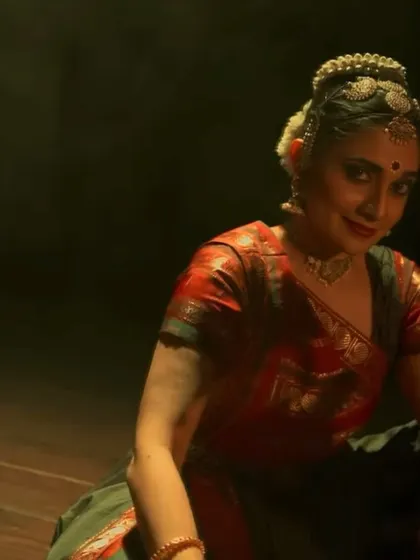 It was a pleasant surprise to see that my performance of "Hlādini" brought to life the verses of the Gujarati poet-saint Dayaram, which describe Radha and Krishna playfully wearing each other's clothes.