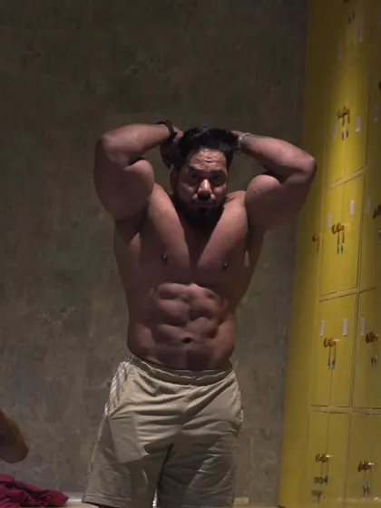 An ab check in the locker room.