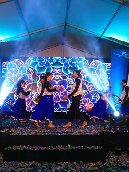 A beautiful partner-dance sequence from the corporate show. I choreograph a variety of styles, including ballroom and contemporary, to fit the theme of any event.