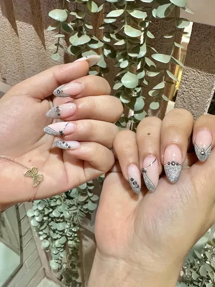 The combination of glitter and clean lines makes this set feel both festive and chic.