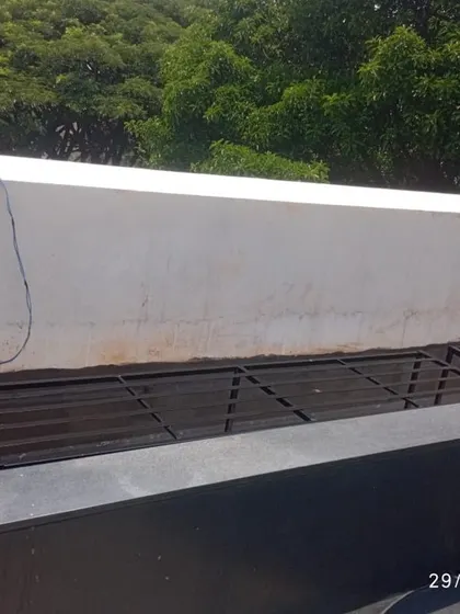 A view of our stands placed along a terrace wall, ready to be filled with plants. Their elevation makes it easy to sweep and mop the floor underneath.