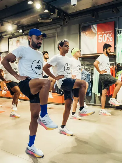 Leading the group through warm up drills inside the Adidas store. We can train anywhere.