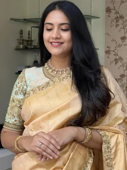 A simple and elegant look for a pre-wedding event. You'll learn to create these understated styles that are perfect for a variety of occasions.