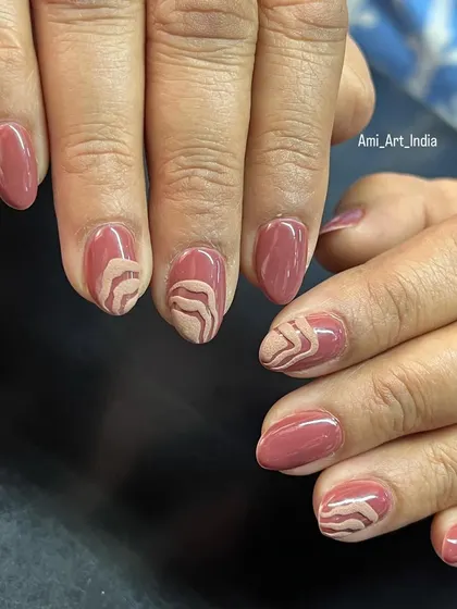 This abstract design reminds me of sand art. The neutral tones and flowing lines create a very calming and earthy look.