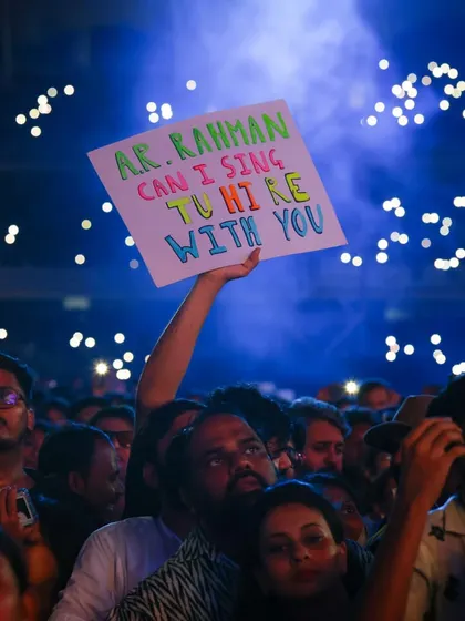 A fan's heartfelt request for A.R. Rahman. These personal connections amidst a massive crowd are what make our events truly special.