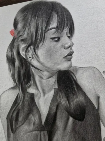 A unique commissioned portrait with a creative pose. I am open to working on artistic compositions to create a special piece.