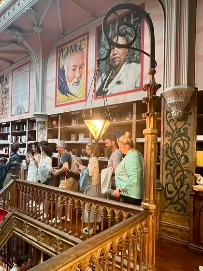 The details at Livraria Lello are endless, from the carved wooden railings to the art deco light fixtures. Every element is thoughtfully designed, contributing to a cohesive and awe-inspiring whole. It’s a space that celebrates stories, both in books and in its own walls.