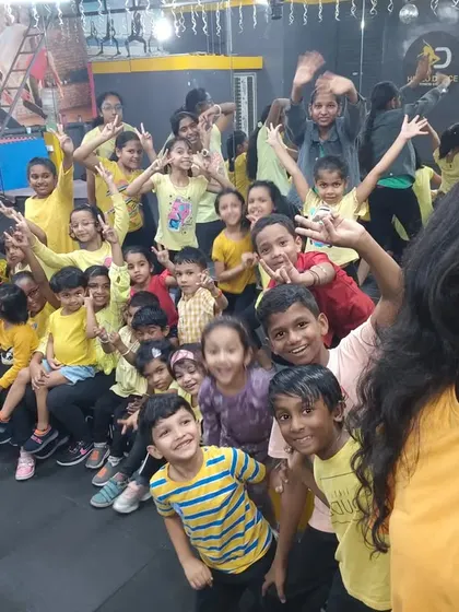 Another great selfie capturing the success of our yellow-themed day. Look at all those happy, smiling faces!