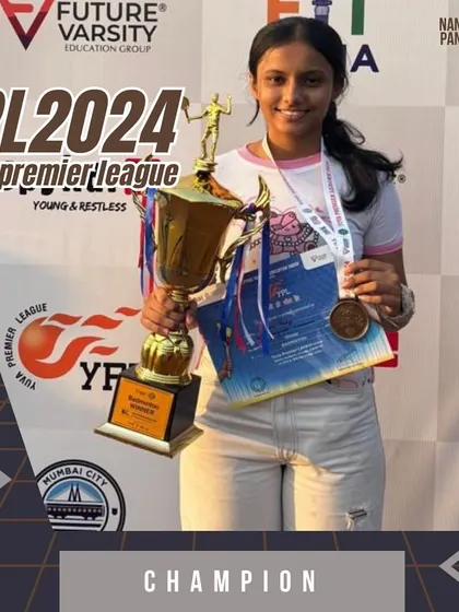 Nandini Pandya with her trophy after becoming the Women’s Singles Champion at the Yuva Premier League 2024.