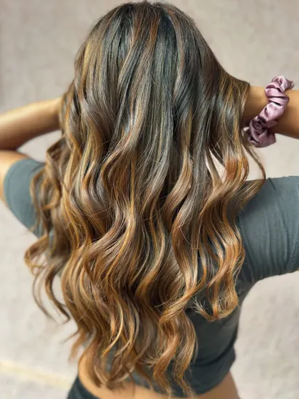 So much dimension and movement in this look. The layered cut really complements the multi-tonal color. (No filter)