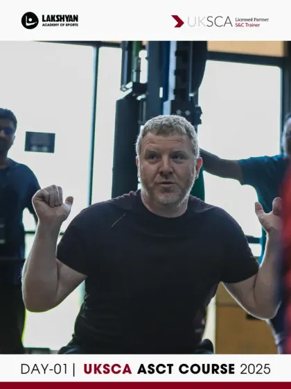 An instructor leads the opening session of the UKSCA ASCT course. Day 1 is dedicated to introductions, safety protocols, and the principles of foundational movement.