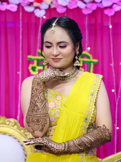 Another shot of the beautiful Mehndi bride.