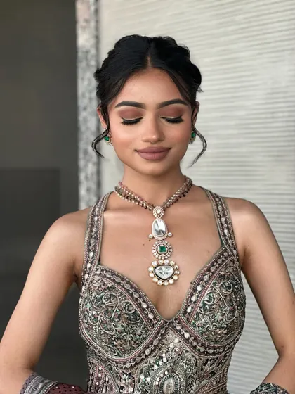 A closer look at the soft, blended eye makeup for this glam look. Notice how the colors enhance the eyes without overpowering them.