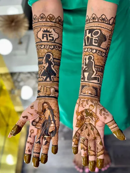The complete view of the fashion-themed bridal mehendi, a true masterpiece for a modern bride.