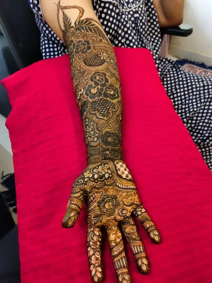 The same bridal arm design, captured to show the fine details and shading.