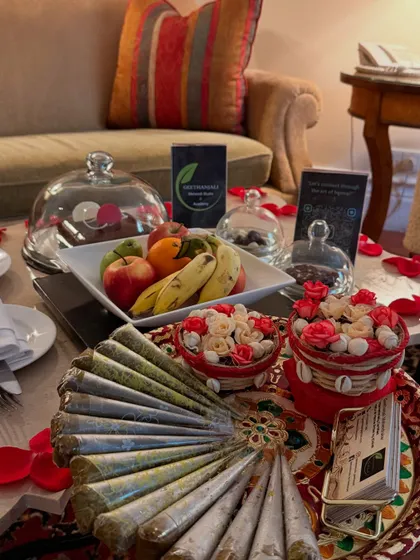 My setup for an elite bridal service at a hotel. I always come prepared with my fresh, handmade organic henna cones and aftercare products to give my clients the best experience.