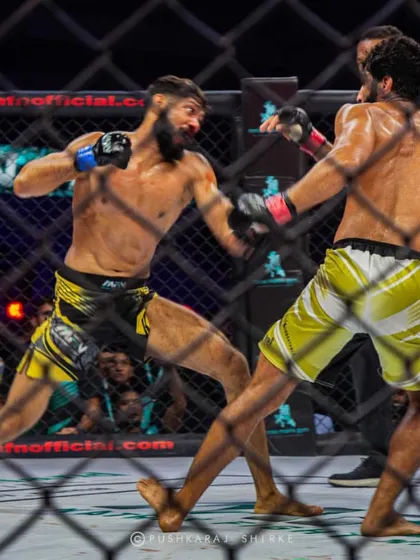 An explosive exchange of strikes. This is what happens when two of the best stand and trade in the center of the cage.