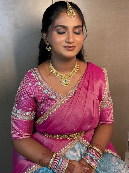 A close-up of Jhanvi's eye makeup. We went for a soft smokey eye that enhanced her features without using any shimmer, as per her request.