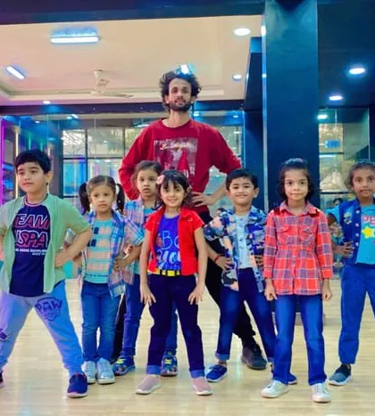 The whole crew together. Our class for kids below 6 years is a great place for children to socialize, make friends, and learn to work together as a team, all while dancing.