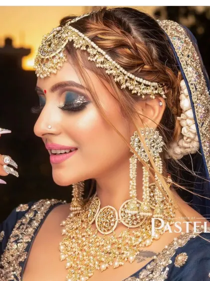 This look shows the beautiful variety in my collection. The unique, oversized choker and matching long earrings create a bold and fashionable statement, perfect for a sangeet or mehendi function.