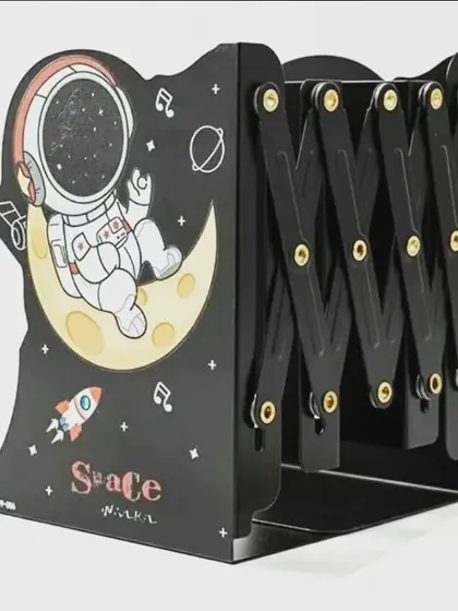 This expandable bookend features a cool astronaut design, perfect for a space-themed room. It's a fun way to encourage kids to keep their reading corner tidy.