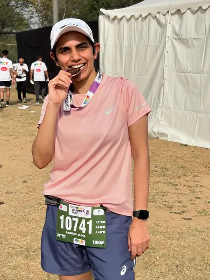 Did you know the old practice of biting medals was to verify if they were genuine gold? A little bit of Sunday trivia after a race.