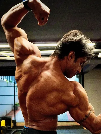 A final back and arm pose, looking forward to the next challenge.