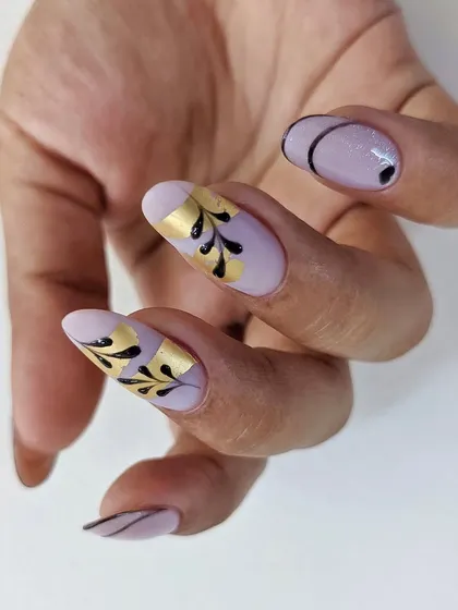 A closer look at the lavender and gold foil swirl design. The combination of delicate lines and metallic shine is one of my favorites.