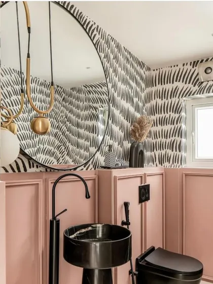 The bold and playful powder room from the "Marshmallow" project, featured by FOAID.