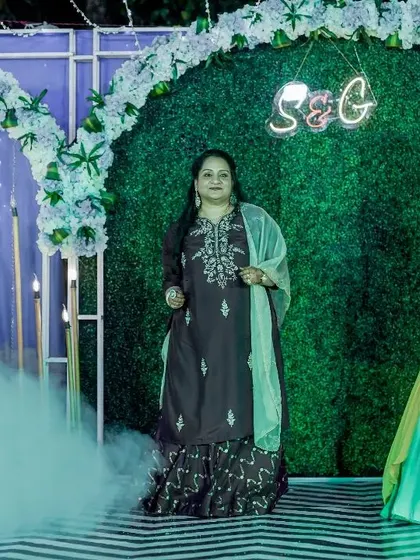 The ladies of the family making a grand entrance with smoke effects. I can help plan entries and exits to make every performance feel special.