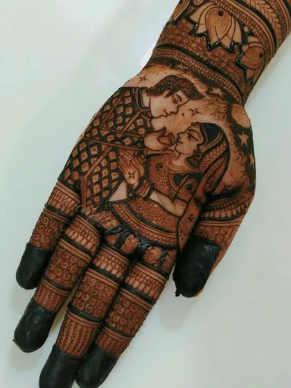 A romantic couple portrait perfect for Karwa Chauth or an engagement. This design captures a moment of love and togetherness.