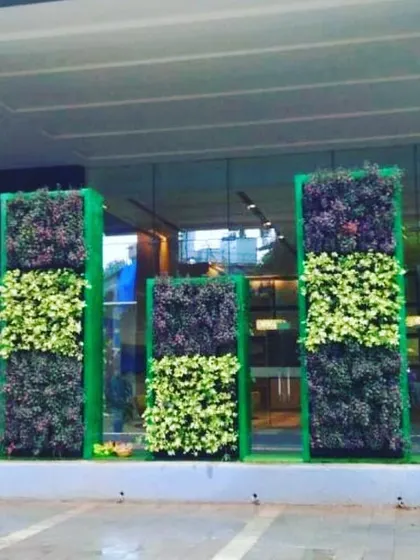 Our freestanding vertical garden panels are a versatile solution for adding greenery to any outdoor area. These structures can be used to define spaces, create privacy screens, or simply add aesthetic value to a property's entrance.