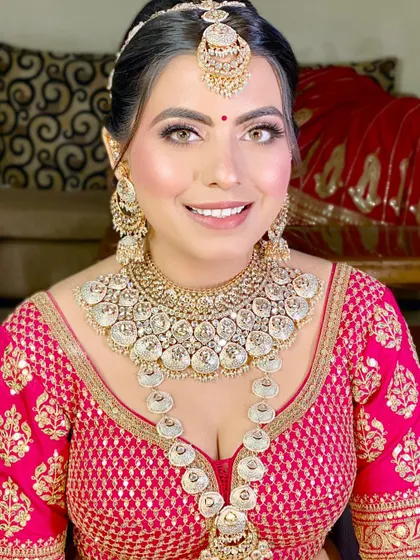 A close-up on the subtle glam makeup for my gorgeous bride. The hazel lenses and soft contouring create a captivating look.