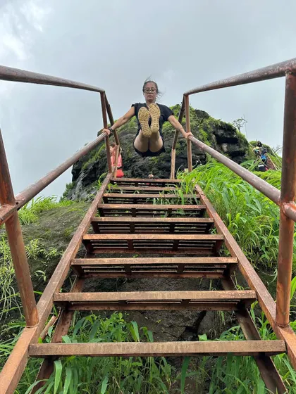 How can I miss my Brahmacharyasana (L-sit) when I see stairs on a trek? Finding opportunities to practice everywhere makes the journey more fun.