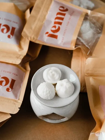 The easiest way to make your space smell amazing. Our flower-shaped wax melts with a ceramic diffuser.