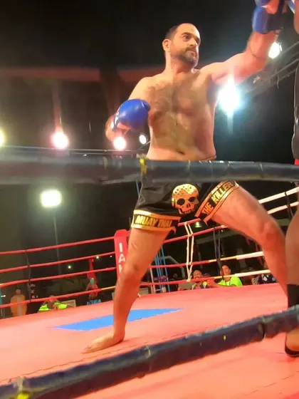 Sakkun advances to the finals with a dominant performance, showcasing vicious punches and knees that led to a TKO victory.