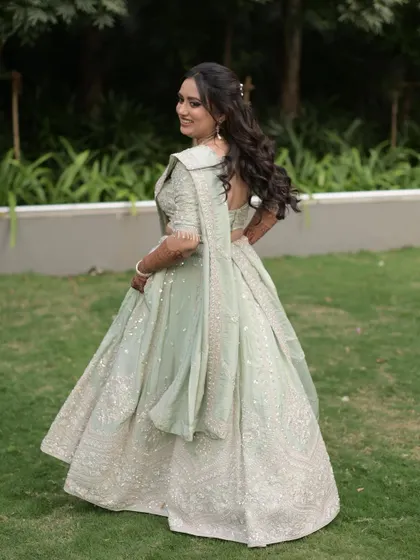 Another beautiful shot of Vidhi, showing how the makeup looks stunning from every angle.