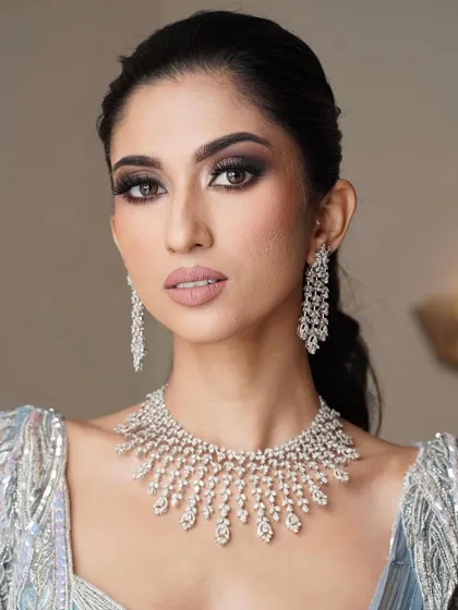 A close-up of the beautiful smokey eye. Master this technique in my upcoming Delhi masterclass.