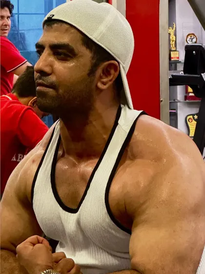 The crazy pump after a shoulder workout. I still train with the same intensity as I did 20 years ago.