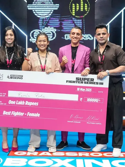 Kamla Roka awarded "Best Fighter - Female" with a one lakh rupee prize. We are dedicated to ensuring female fighters receive the recognition and financial rewards they deserve.
