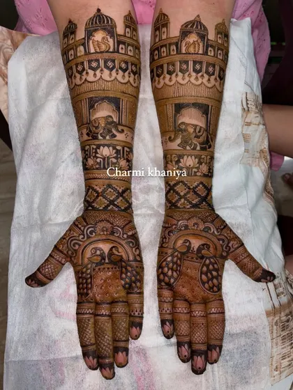 A full view of the groom's mom's stunning henna design.