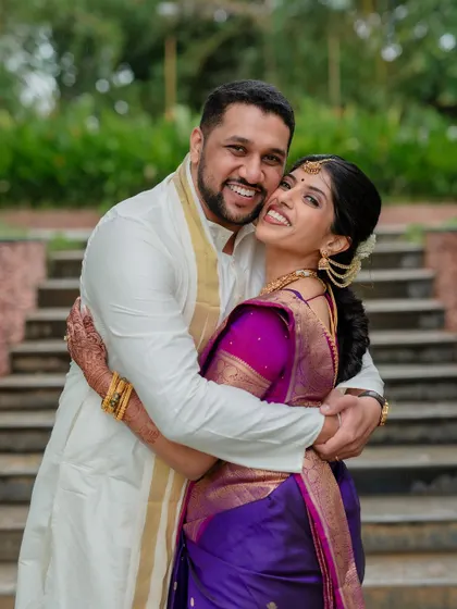 A candid shot filled with infectious laughter. We believe the best portraits are the ones where you forget we are even there, allowing your true personalities to shine.