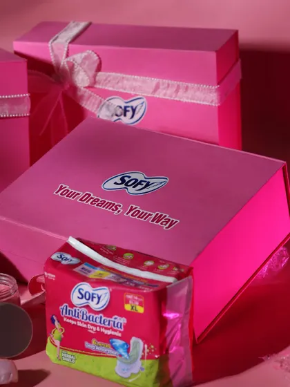 Another angle of the Sofy gift set, showing how the products are arranged inside the custom-branded box for a visually appealing presentation.