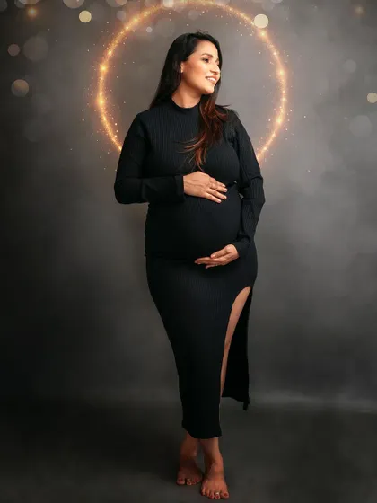 A touch of magic with a glowing halo effect. This simple edit adds a celestial and special feel to a classic black dress portrait.