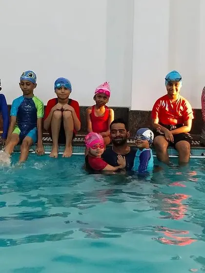 Nothing beats the energy of our summer camps. It's all about learning new skills, making friends, and having a splashing good time together as a group.