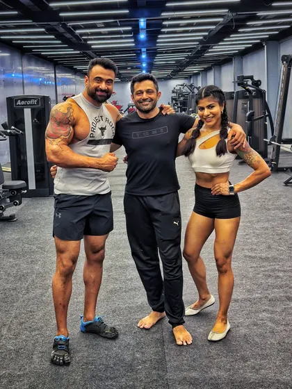 A shoot day wrapped with the team at the Aerofit gym lab. We're excited to introduce their amazing new machines.